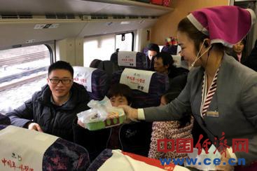 外賣盒飯漸成高鐵出行用餐首選