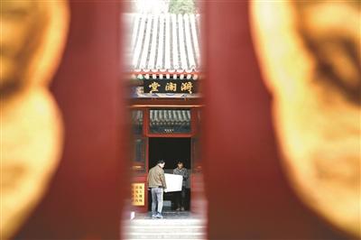 北海公園漪瀾堂殘損嚴(yán)重暫時關(guān)閉