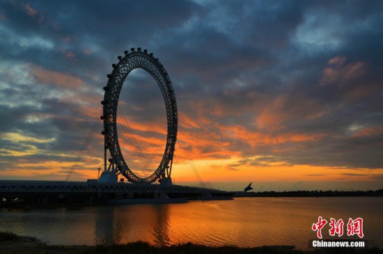 世界最大無軸式摩天輪正式投用