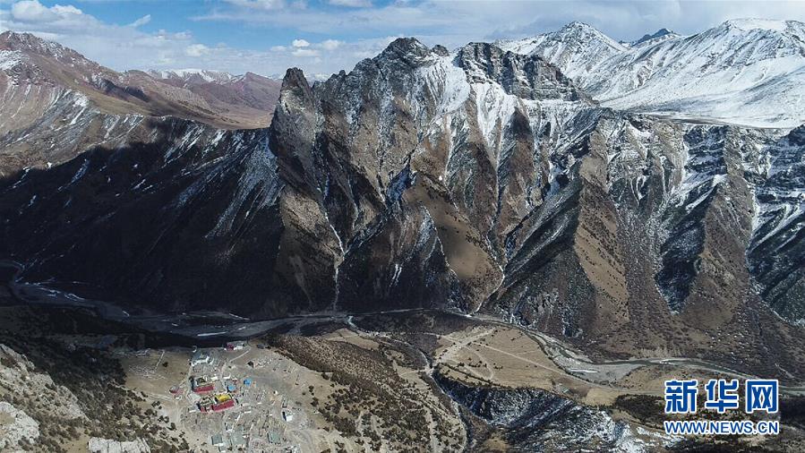 青海玉樹(shù)：在藏區(qū)千年名剎達(dá)那寺觸摸歷史脈搏