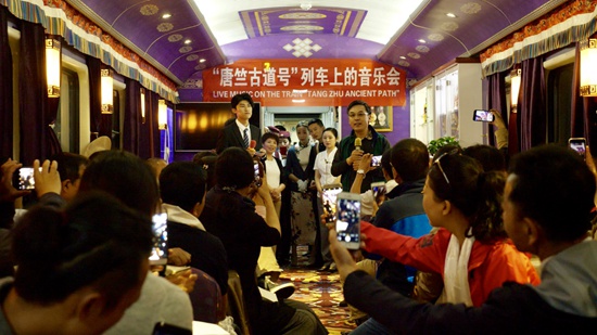 “音樂(lè)+旅游列車(chē)” 西藏旅游解鎖新型傳播營(yíng)銷(xiāo)模式