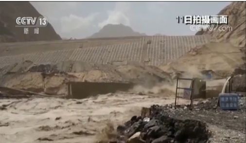 昆侖山融雪性洪水 已順利通過阿爾塔什水利樞紐 匯入塔里木河