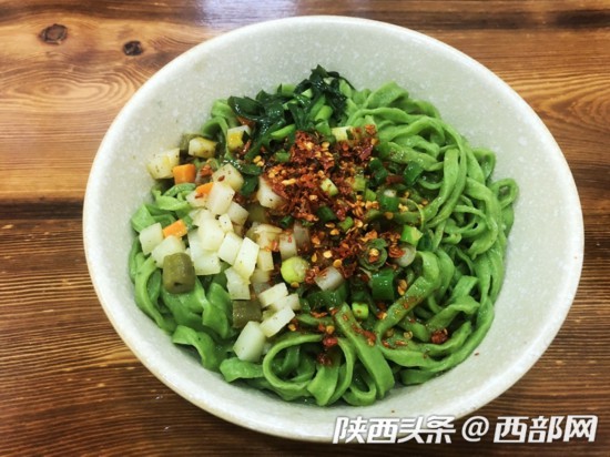 油潑面禁止?jié)娪?？城管：沒有這個(gè)說法 網(wǎng)友刪除不實(shí)信息