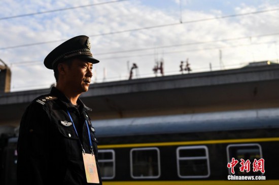 31載春運 老鐵警退休前站好最后一班崗