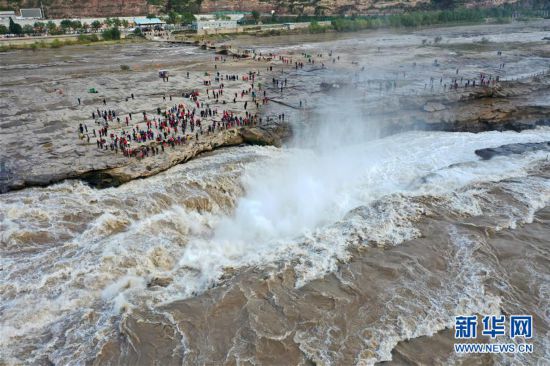 壺口瀑布迎客來