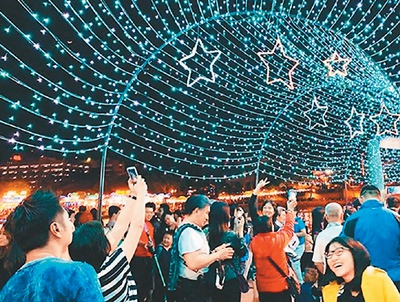 放天燈 賞花燈 舞火龍 兩岸同春鬧元宵