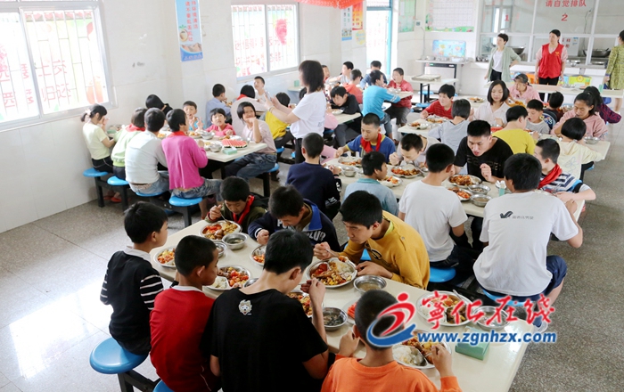 寧化：“520”為愛做頓飯走進特校