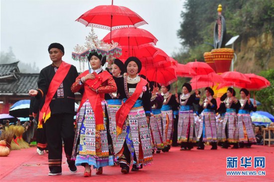 廣西融水：瑤鄉(xiāng)慶豐收