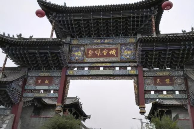 山西一“豪華”古城，耗資35億建成，游客：真不賴！